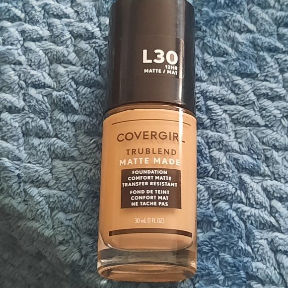 Covergirl TruBlend Matte Made Liquid Foundation - L30 - Picture 2 of 3